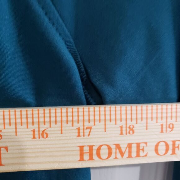 Spider Active Wear Women's Medium Long Sleeve Thumbholes Fleece-lined Green NWT - Picture 7 of 9